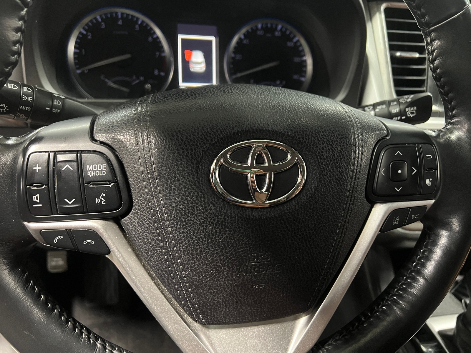 Thumbnail: 2017 Toyota Highlander - 4