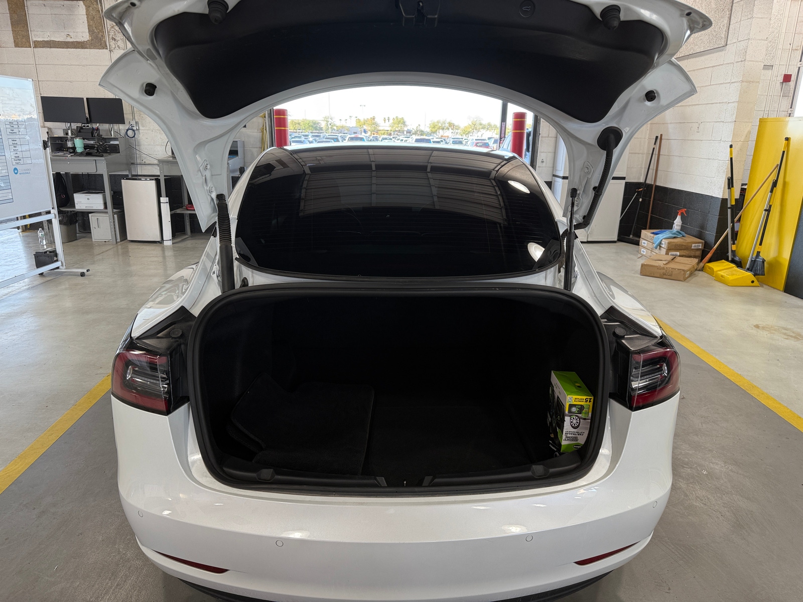 Thumbnail: 2021 Tesla Model 3 - 6