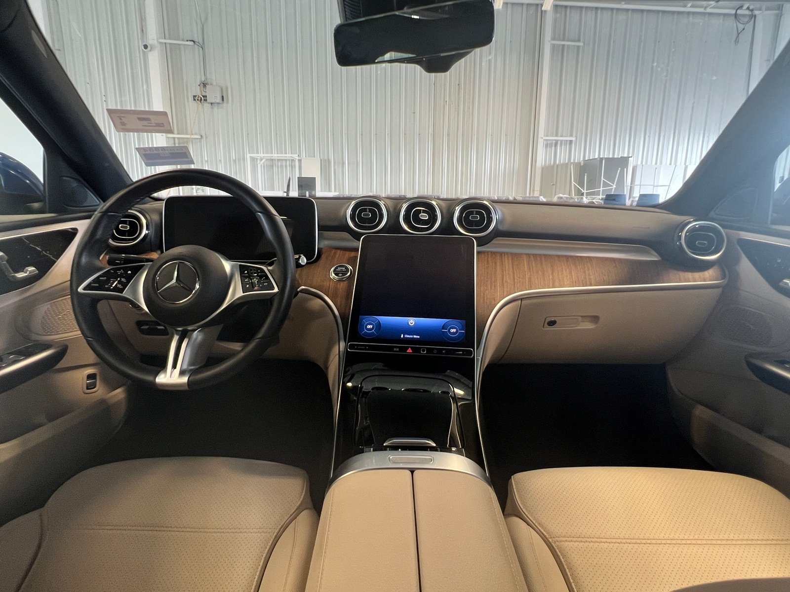 Thumbnail: 2022 Mercedes-Benz C-Class - 2