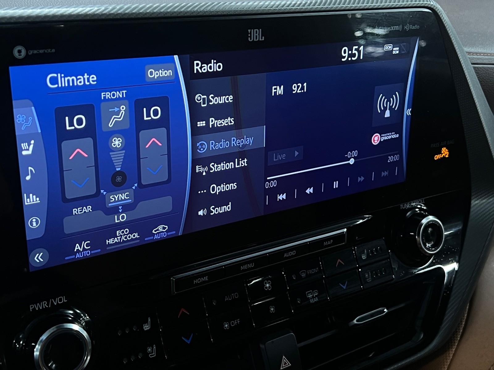 Thumbnail: 2021 Toyota Highlander - 3
