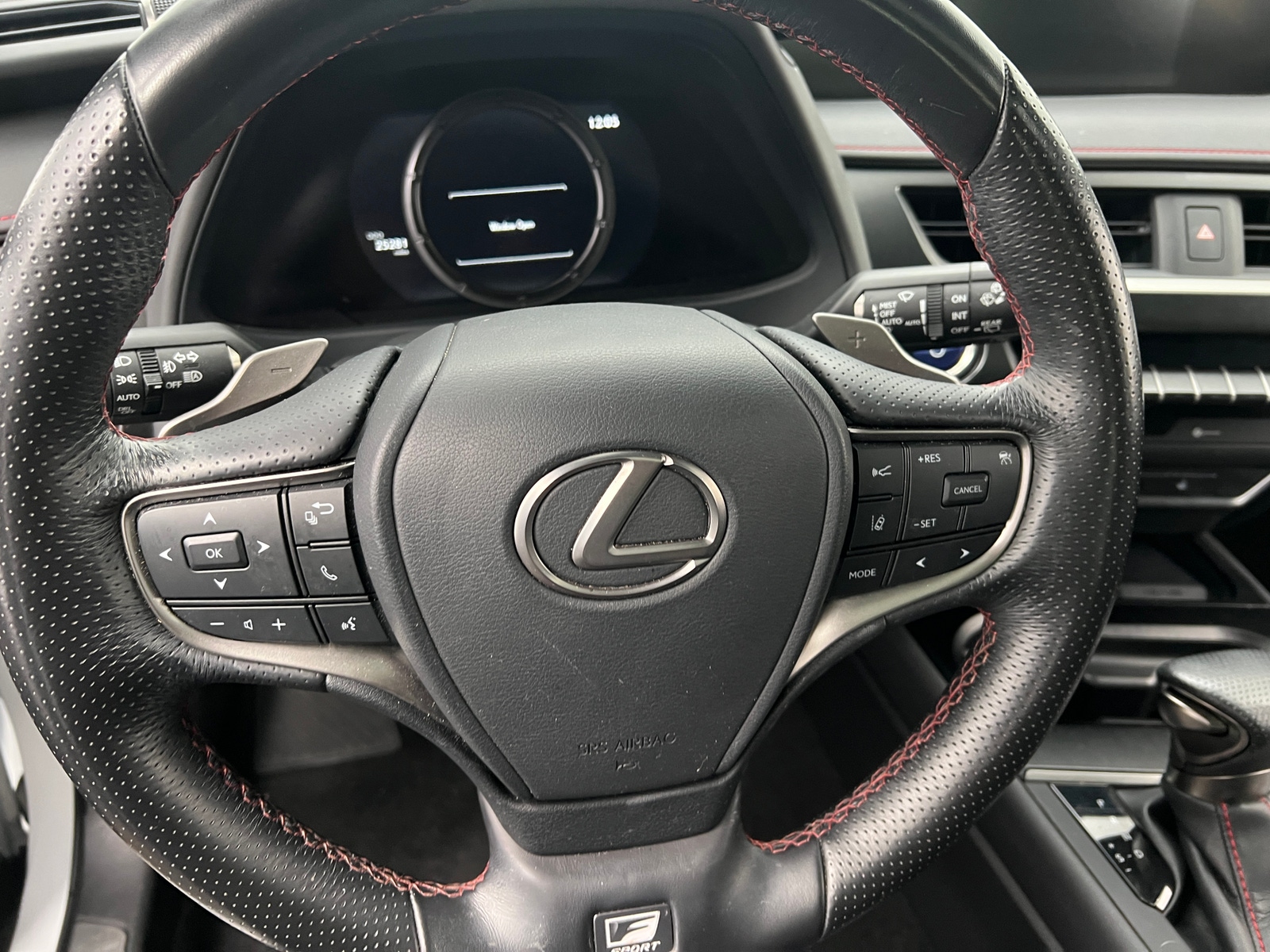Thumbnail: 2022 Lexus UX - 5