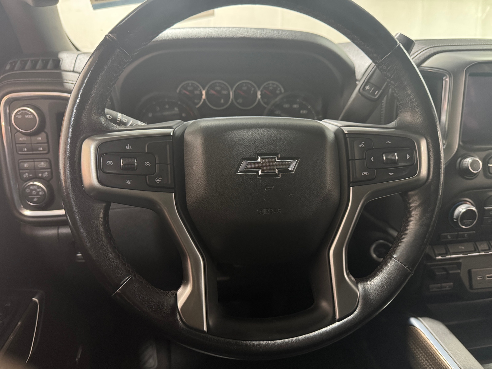 Thumbnail: 2021 Chevrolet Silverado 1500 - 4