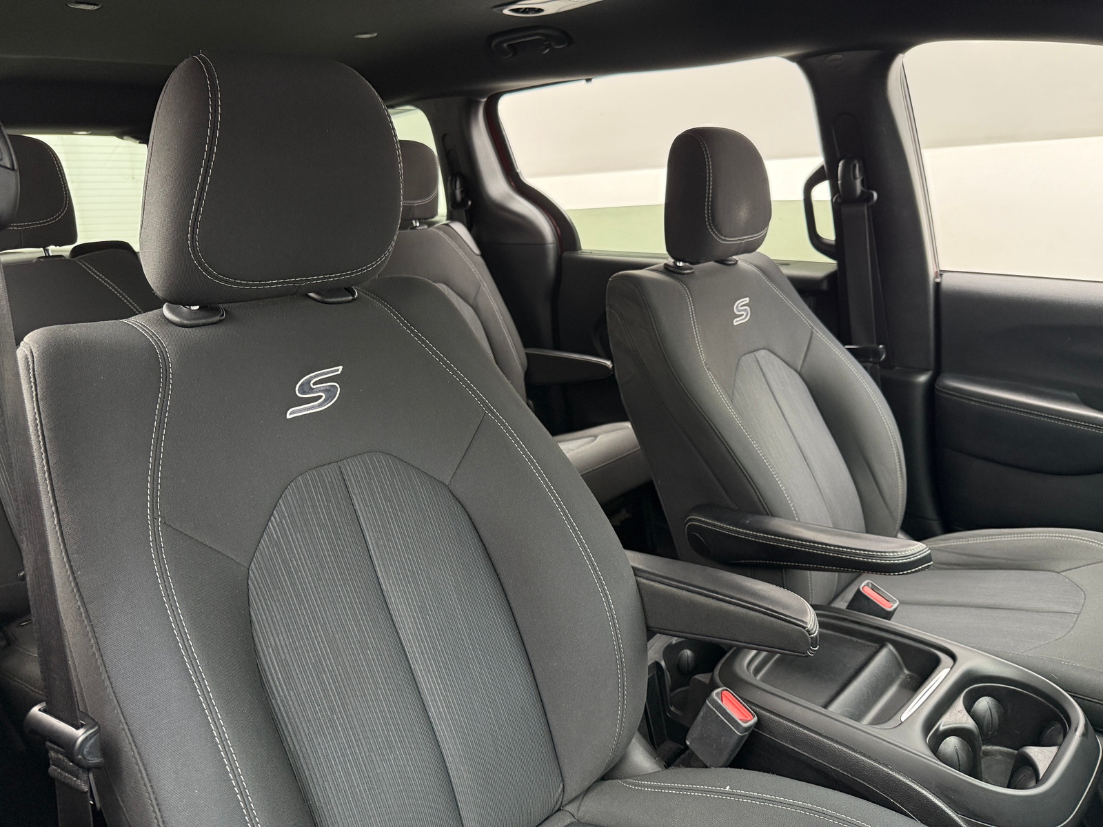 Thumbnail: 2018 Chrysler Pacifica - 2