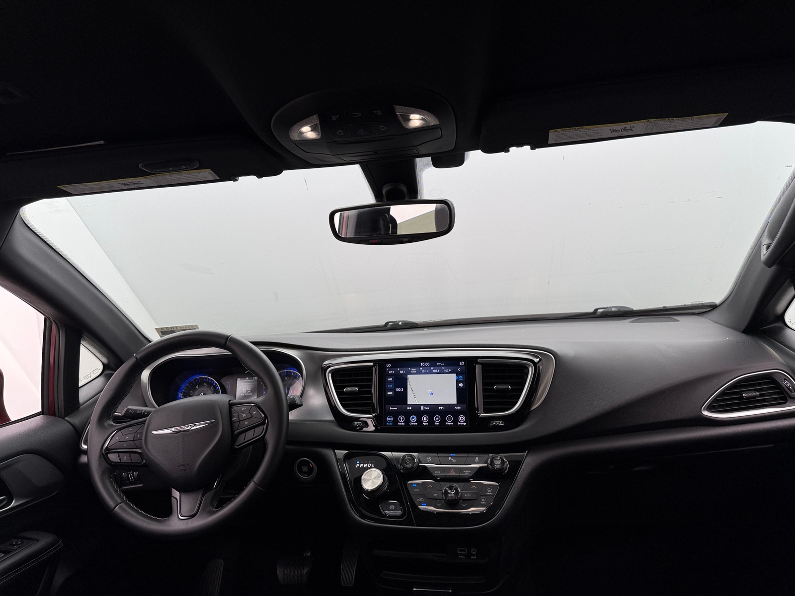 Thumbnail: 2018 Chrysler Pacifica - 3