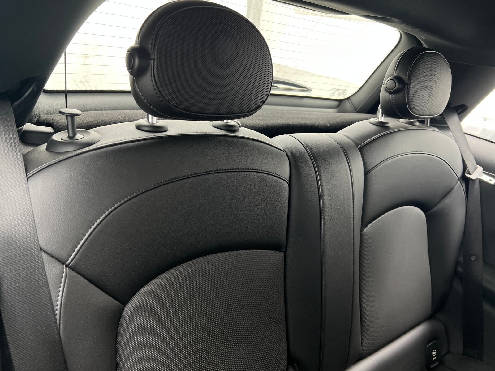Thumbnail: 2015 MINI Cooper Hardtop - 5