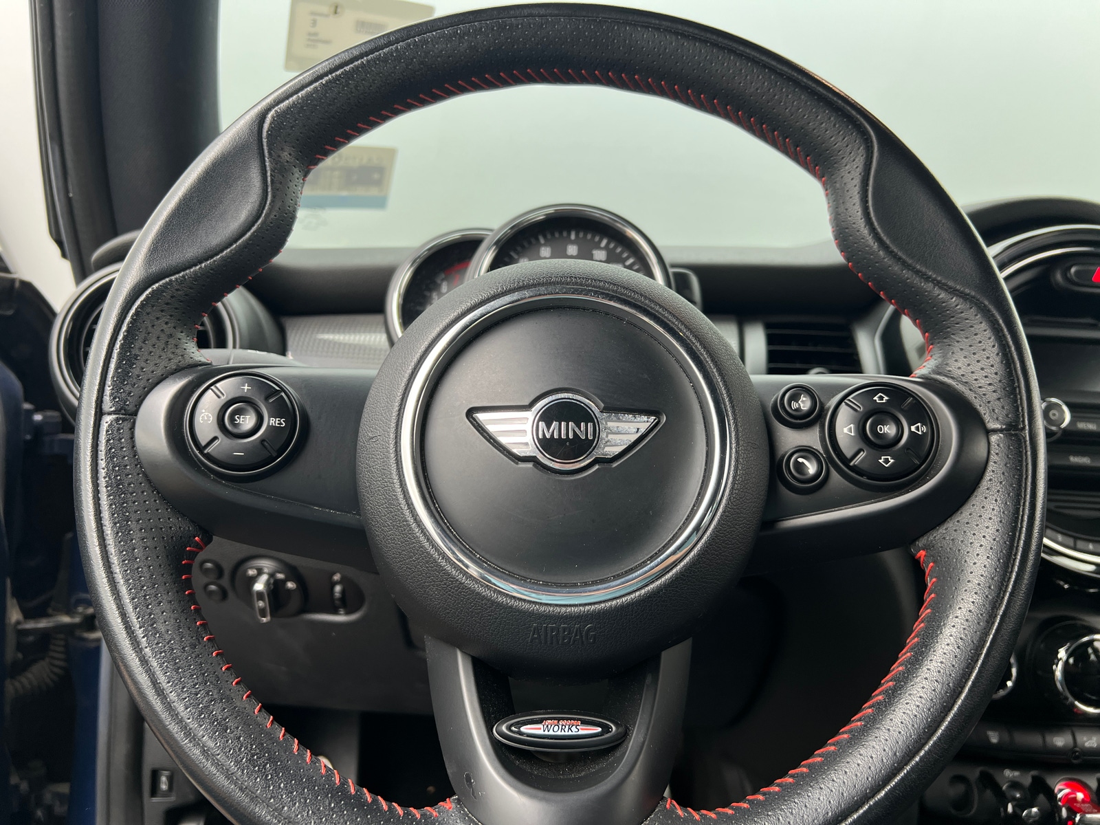 Thumbnail: 2015 MINI Cooper Hardtop - 4