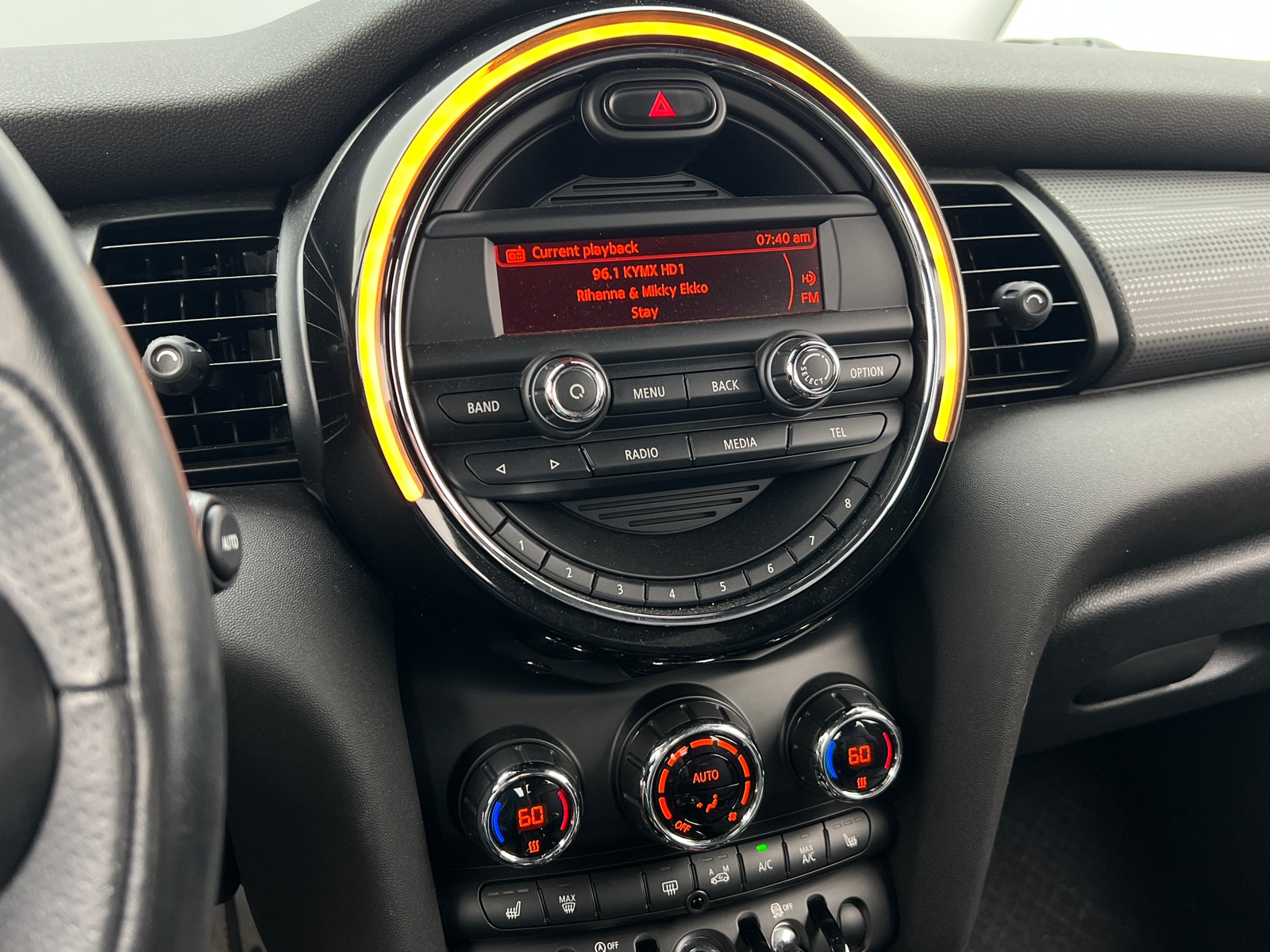 Thumbnail: 2015 MINI Cooper Hardtop - 3