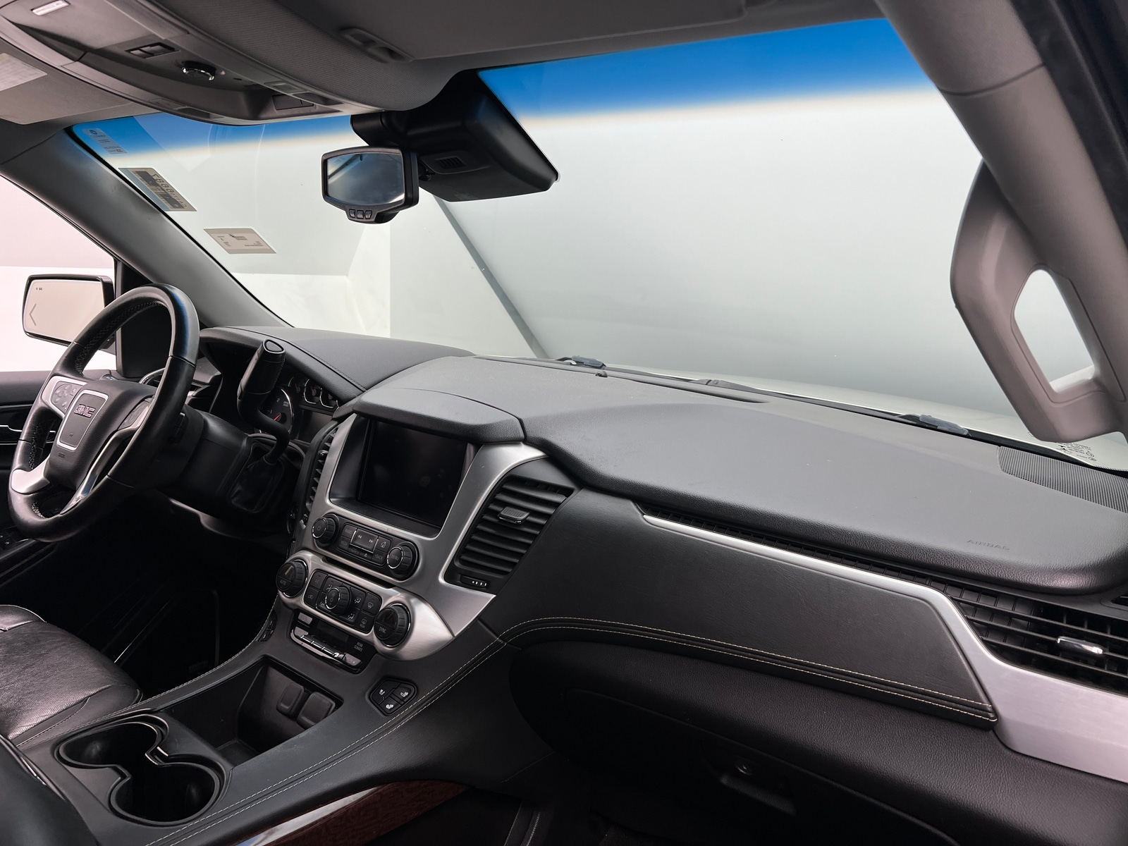 Thumbnail: 2017 GMC Yukon XL - 2