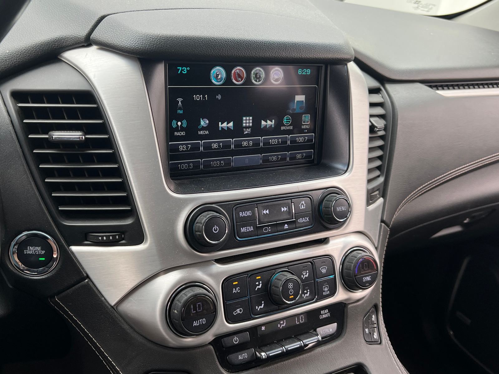 Thumbnail: 2017 GMC Yukon XL - 3