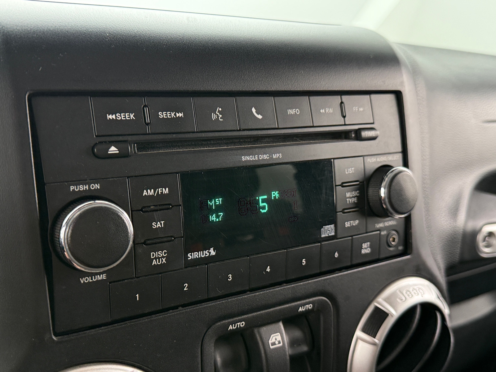 Thumbnail: 2011 Jeep Wrangler - 3