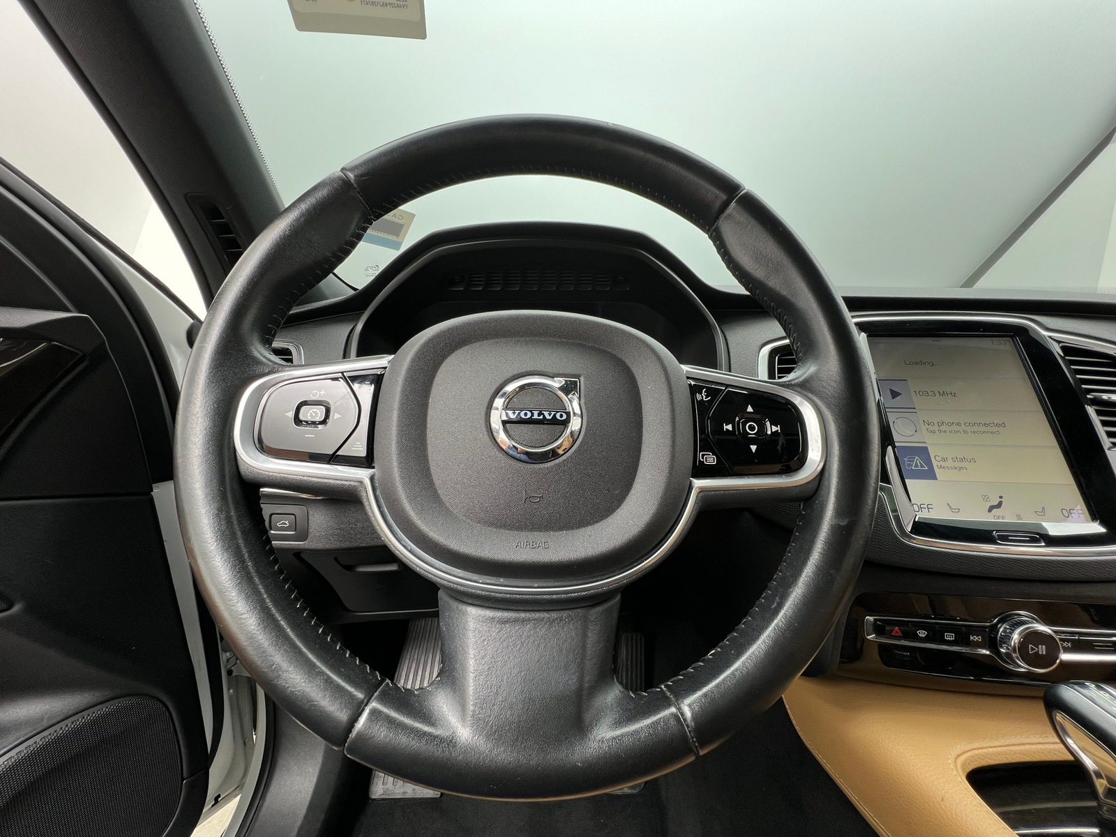 Thumbnail: 2018 Volvo XC90 - 4