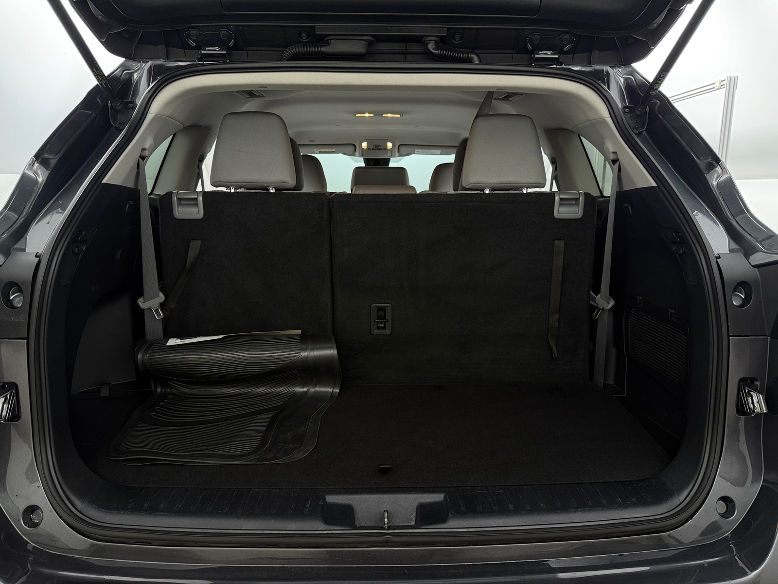 Thumbnail: 2020 Toyota Highlander - 7