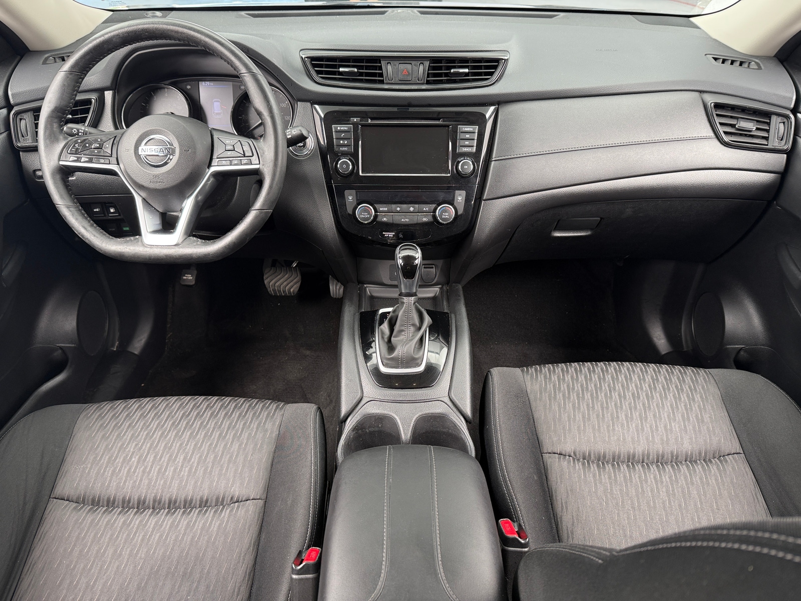 Thumbnail: 2018 Nissan Rogue - 3
