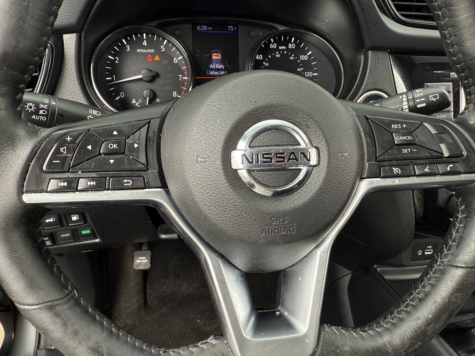 Thumbnail: 2018 Nissan Rogue - 5