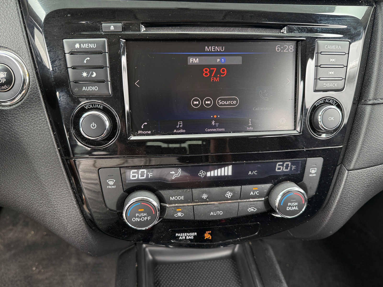 Thumbnail: 2018 Nissan Rogue - 4