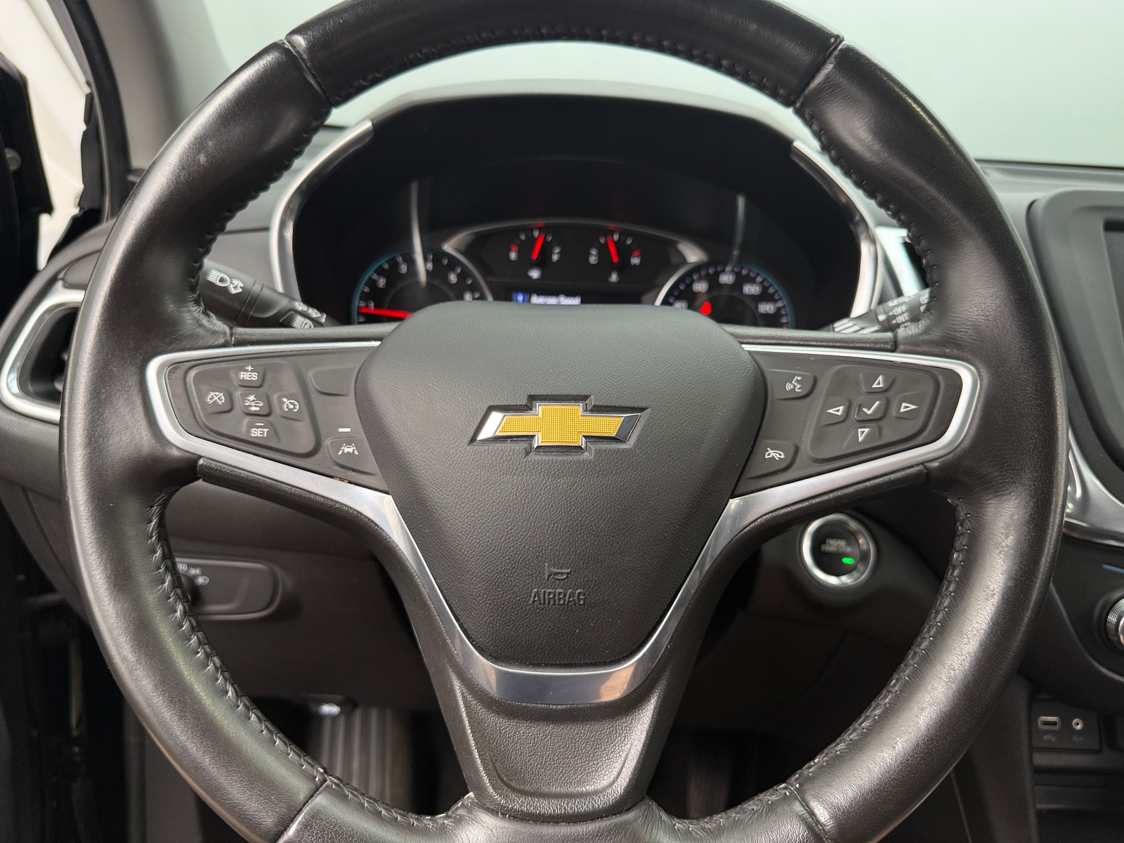 Thumbnail: 2022 Chevrolet Equinox - 5