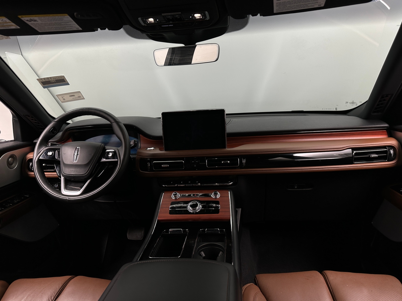 Thumbnail: 2023 Lincoln Aviator - 2
