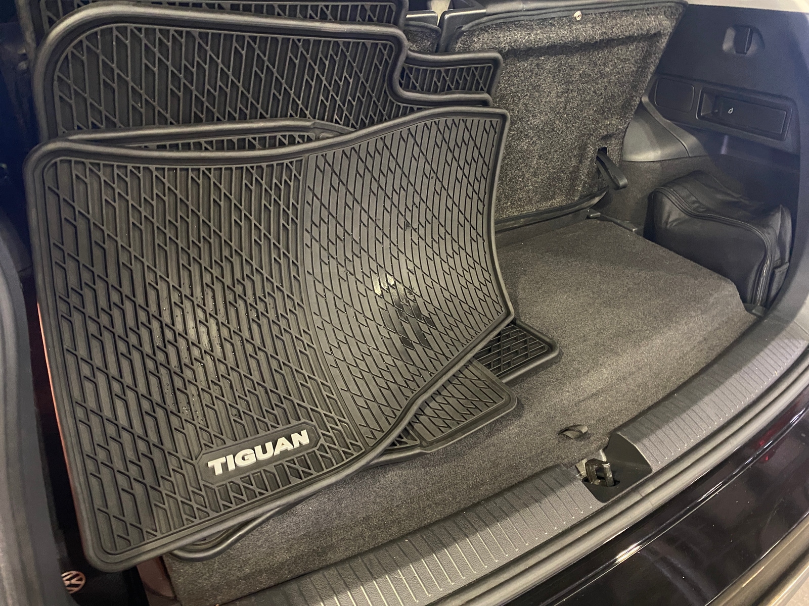 Thumbnail: 2021 Volkswagen Tiguan - 7