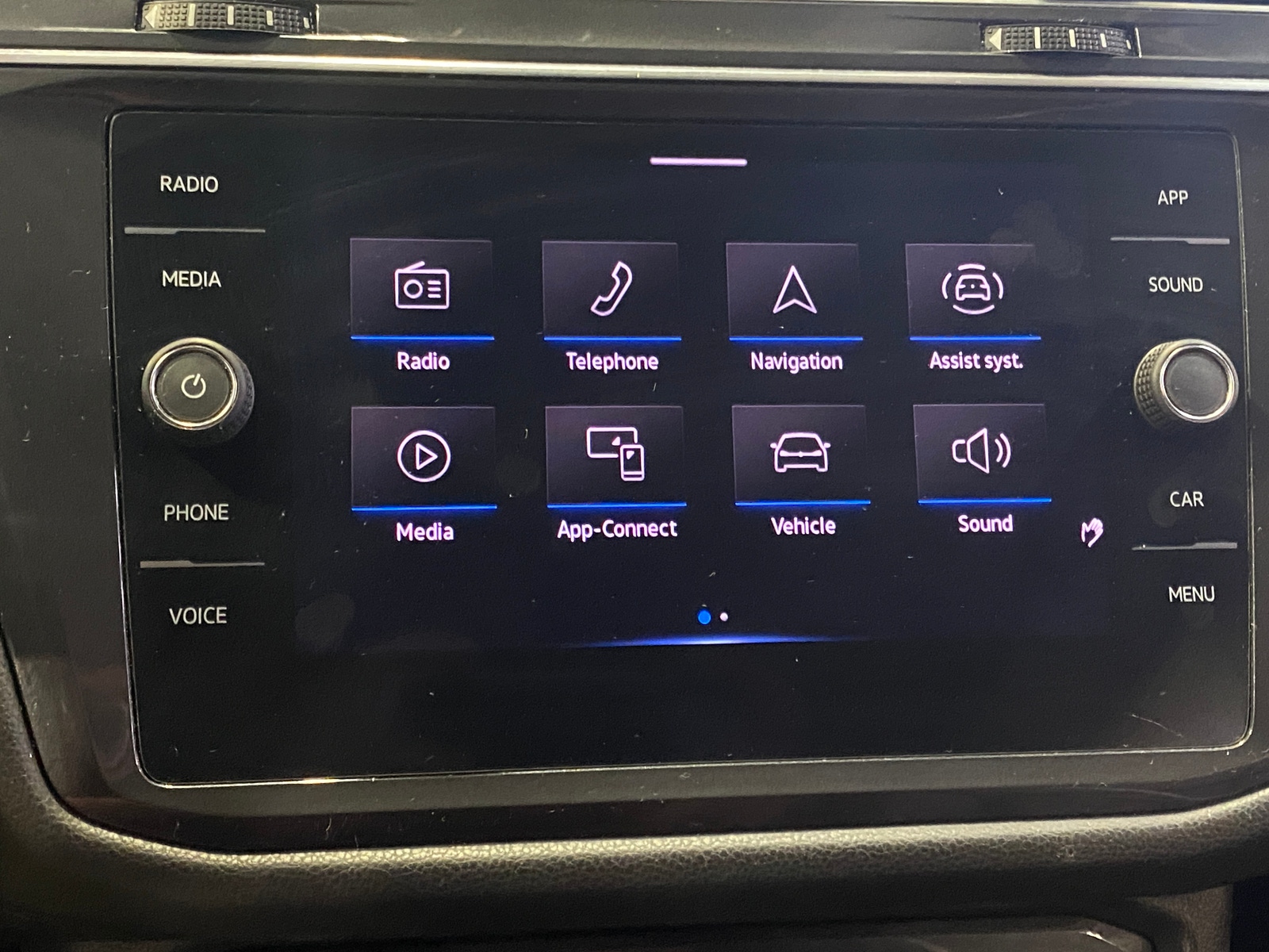 Thumbnail: 2021 Volkswagen Tiguan - 4
