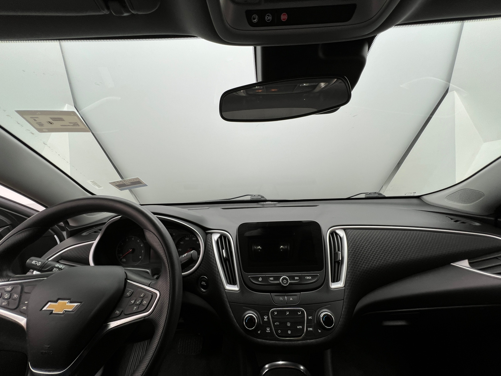 Thumbnail: 2023 Chevrolet Malibu - 3