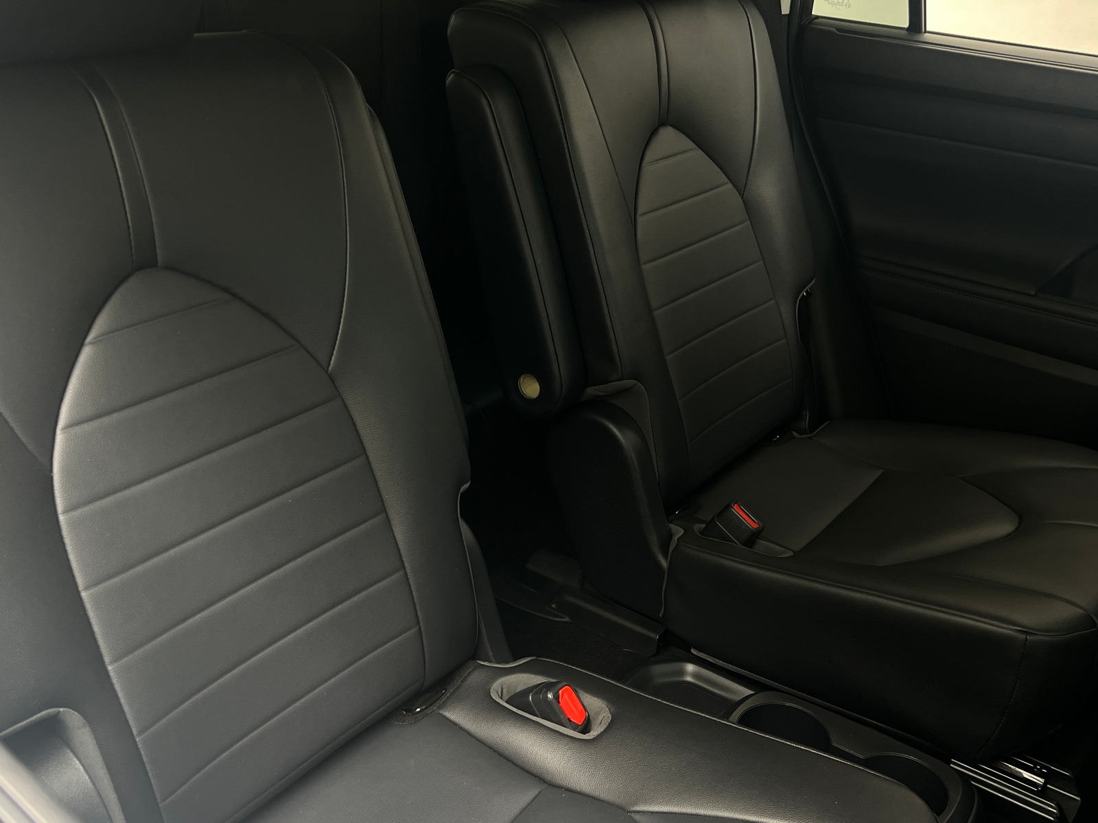 Thumbnail: 2020 Toyota Highlander - 5