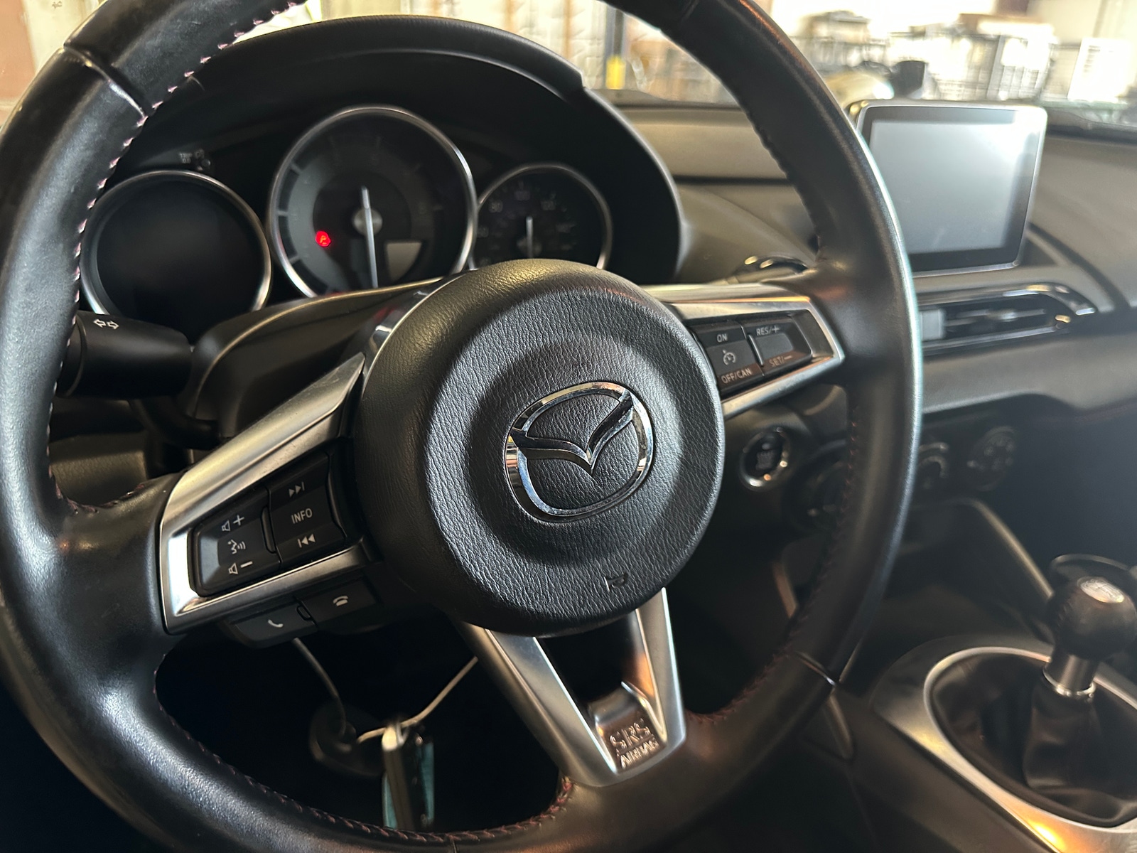Thumbnail: 2016 Mazda MX-5 Miata - 5