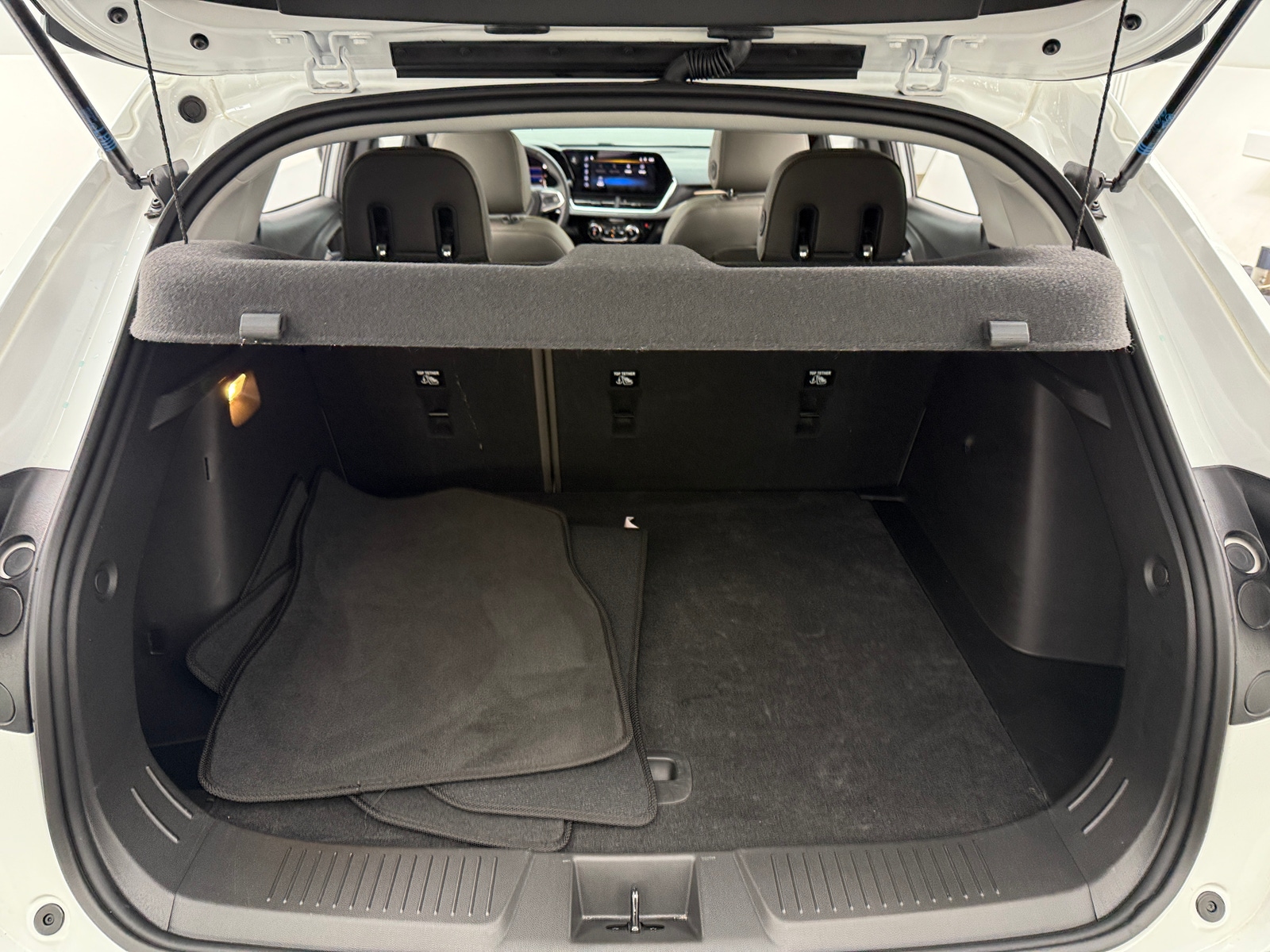 Thumbnail: 2024 Chevrolet Trax - 6