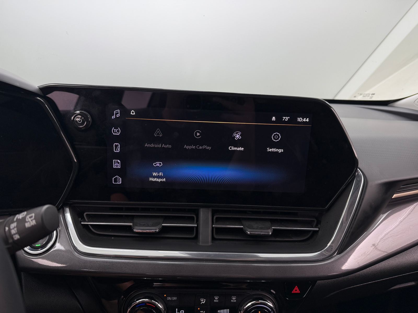 Thumbnail: 2024 Chevrolet Trax - 3