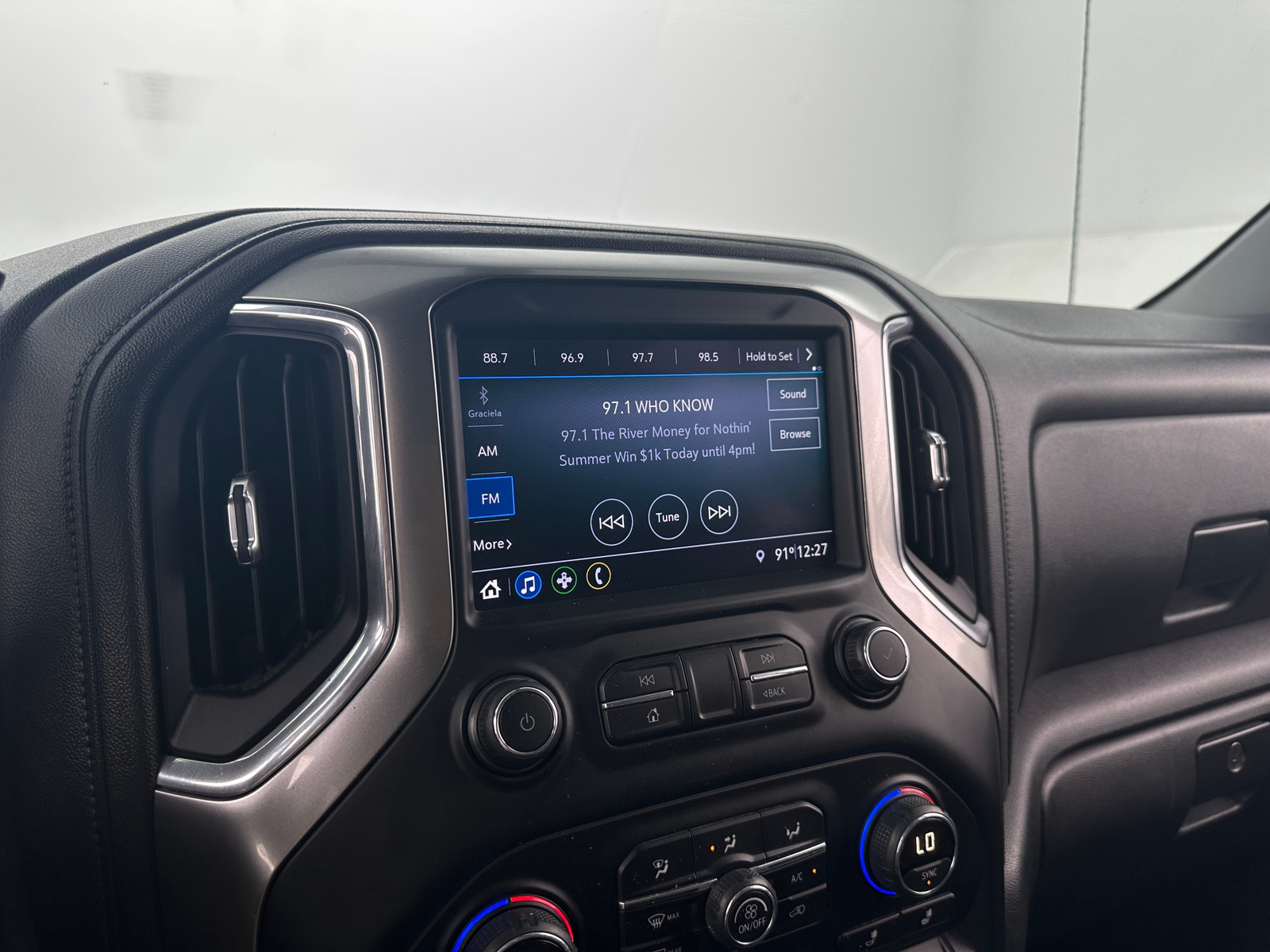 Thumbnail: 2019 Chevrolet Silverado 1500 - 4