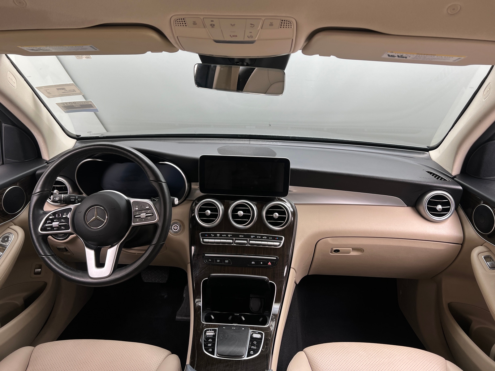 Thumbnail: 2022 Mercedes-Benz GLC - 2