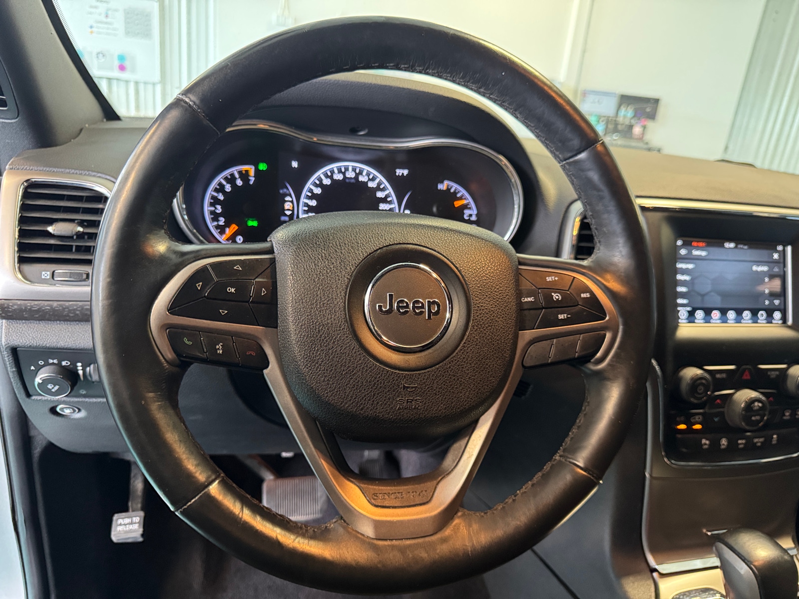 Thumbnail: 2018 Jeep Grand Cherokee - 5