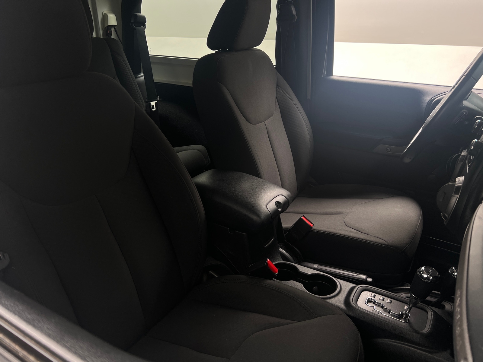Thumbnail: 2017 Jeep Wrangler - 2