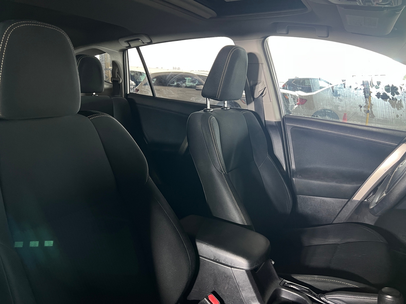 Thumbnail: 2015 Toyota RAV4 - 2