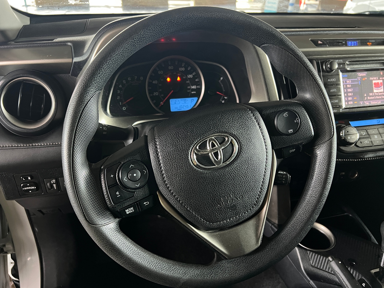 Thumbnail: 2015 Toyota RAV4 - 5