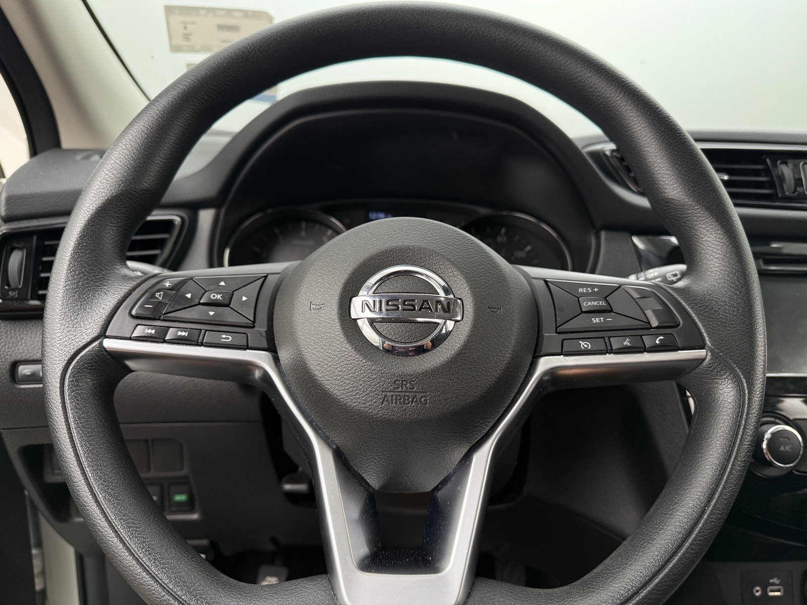 Thumbnail: 2021 Nissan Rogue Sport - 5