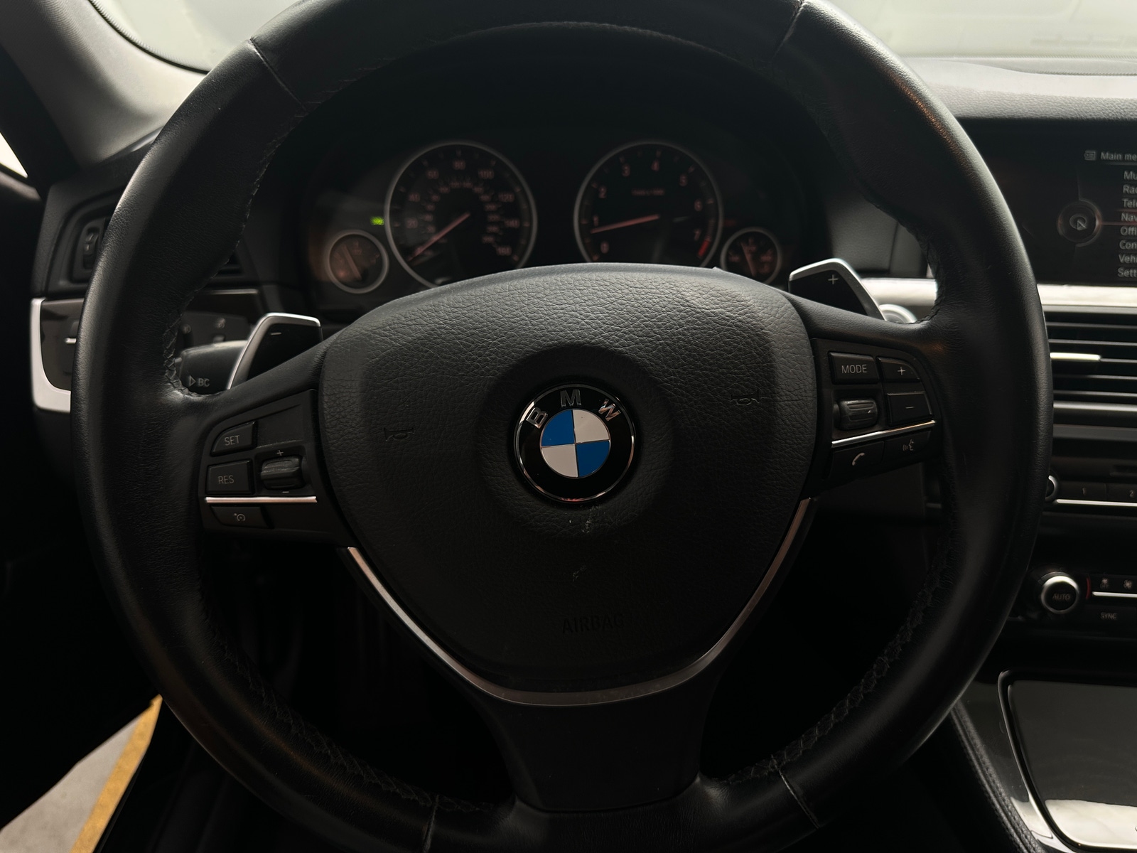 Thumbnail: 2016 BMW 5 Series - 4