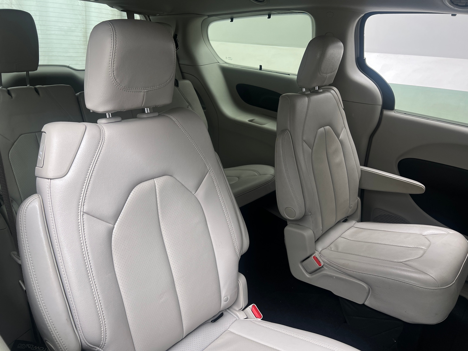 Thumbnail: 2019 Chrysler Pacifica - 5