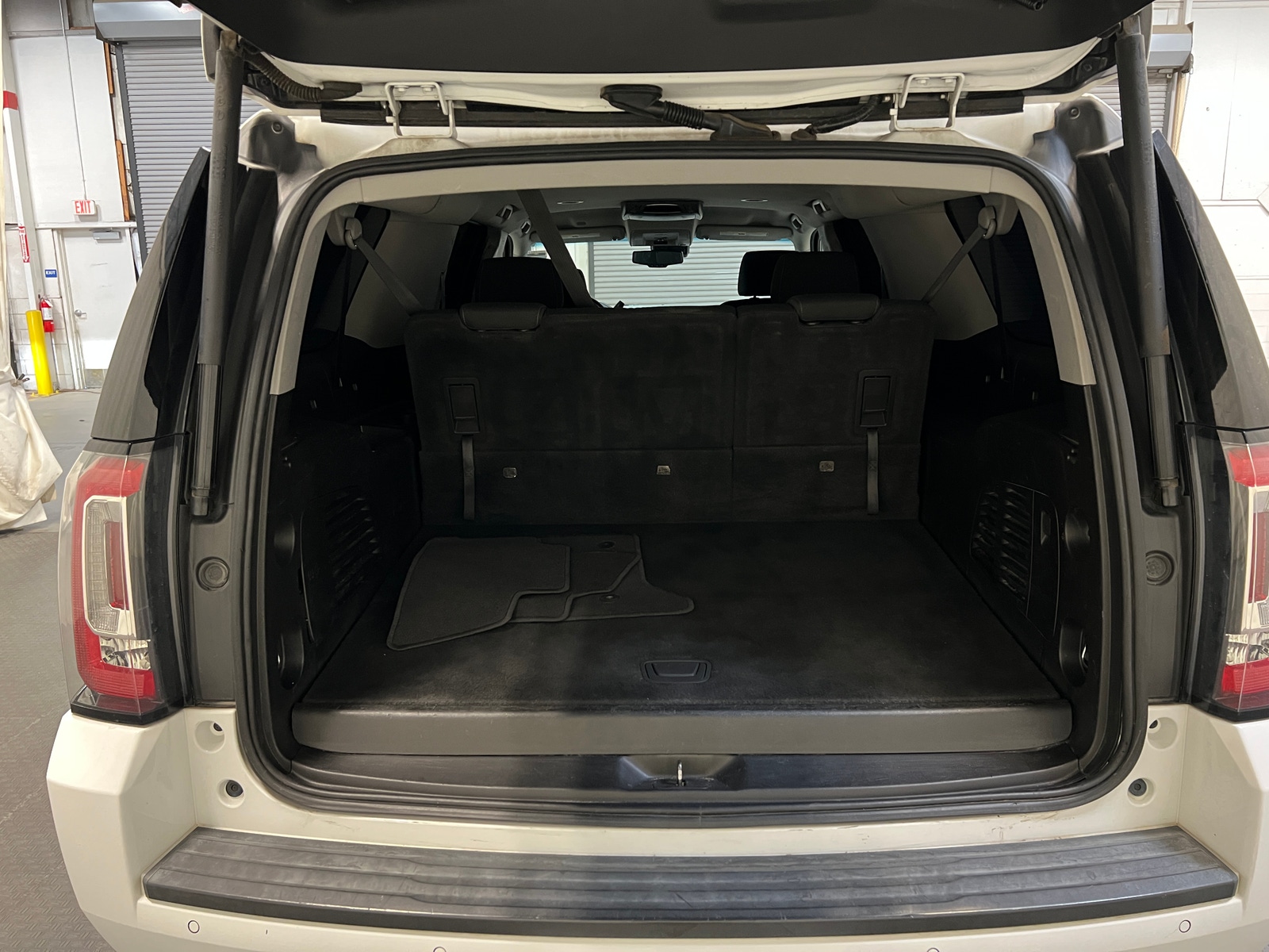 Thumbnail: 2019 GMC Yukon XL - 7