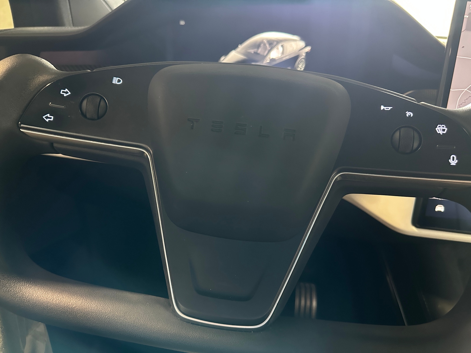 Thumbnail: 2022 Tesla Model X - 4