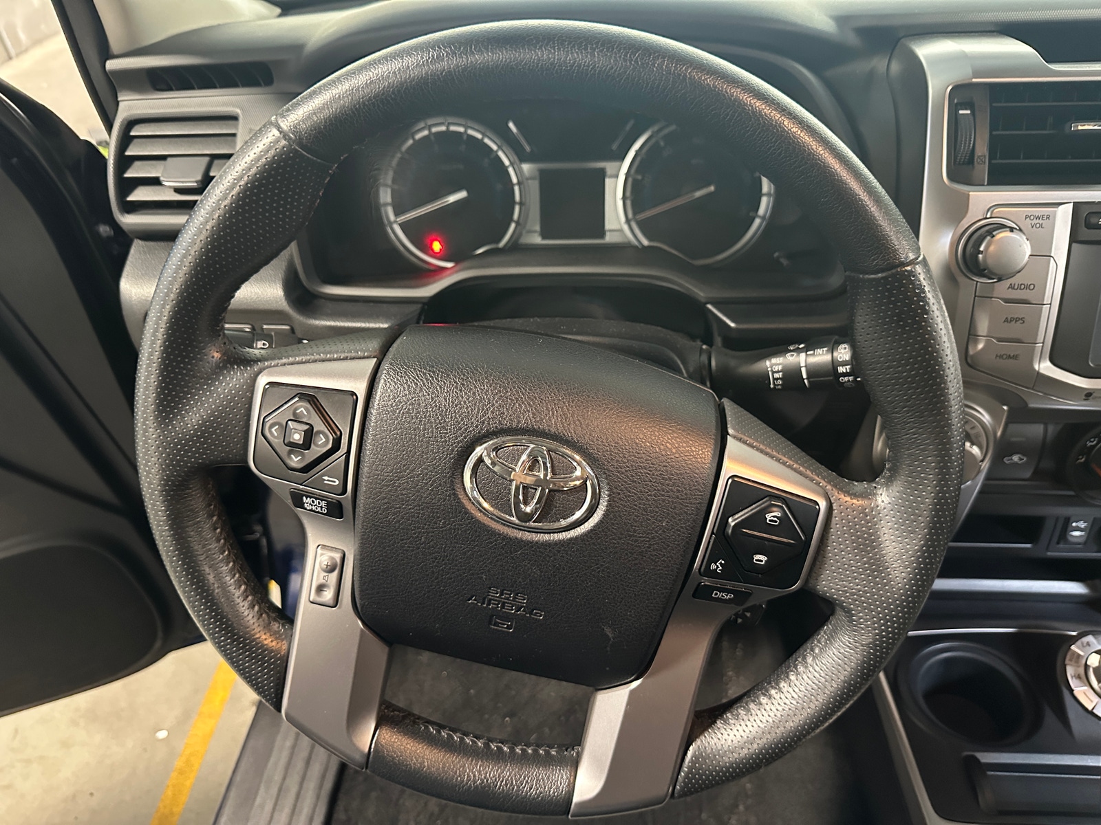 Thumbnail: 2015 Toyota 4Runner - 4