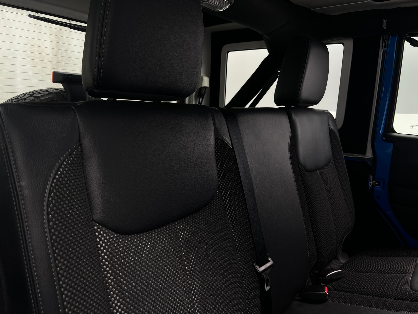 Thumbnail: 2016 Jeep Wrangler - 5