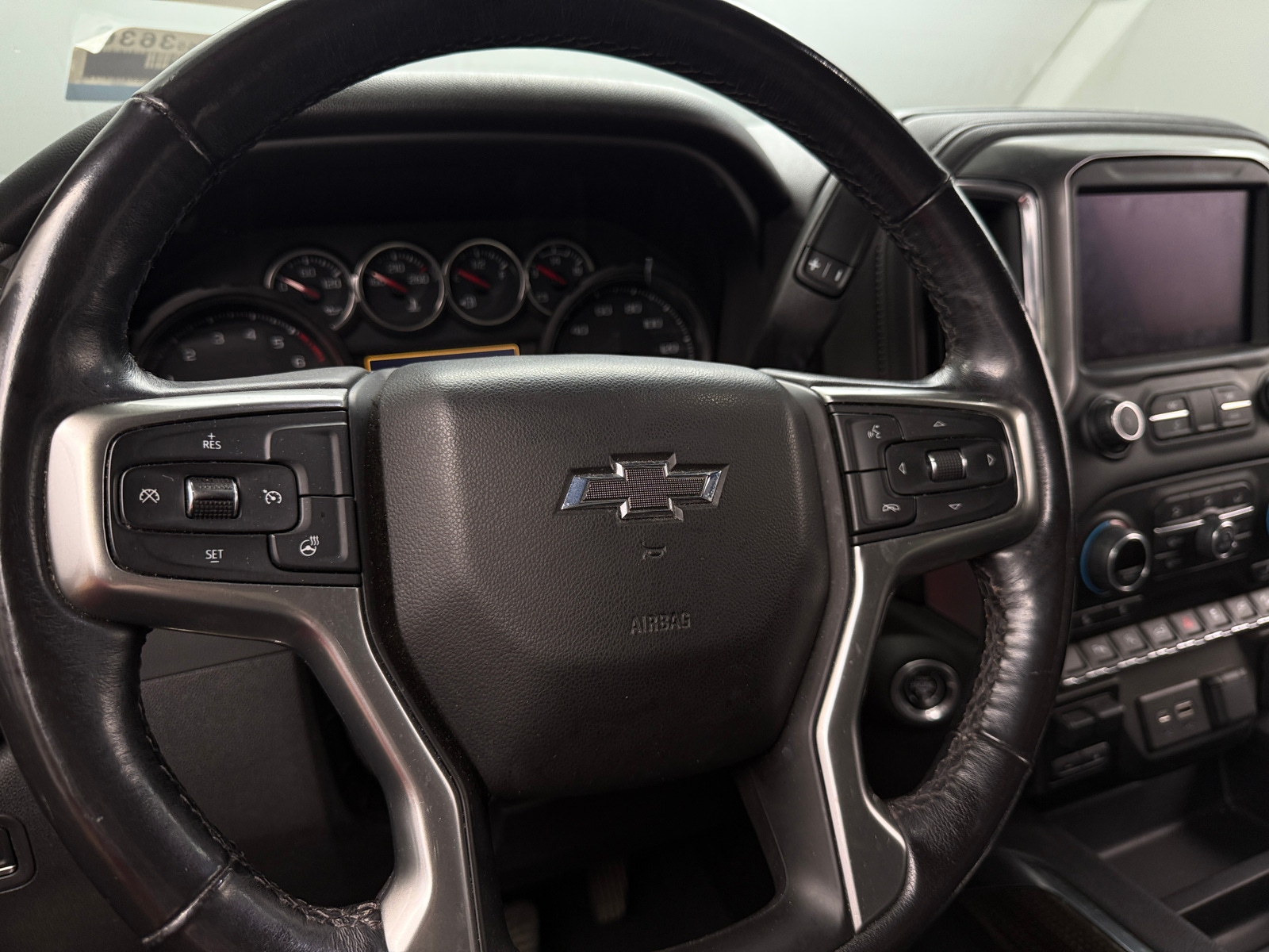 Thumbnail: 2022 Chevrolet Silverado 1500 - 4