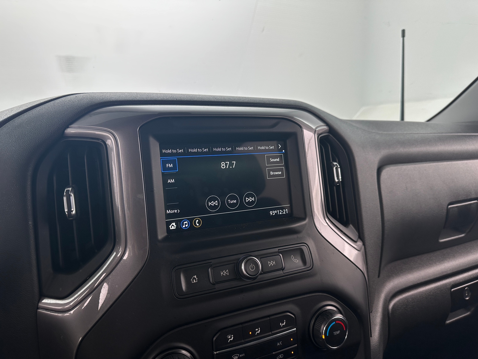 Thumbnail: 2019 Chevrolet Silverado 1500 - 4