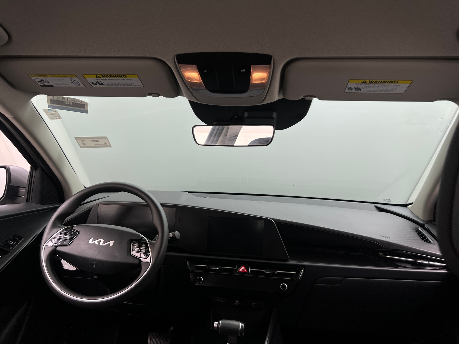 Thumbnail: 2024 Kia Niro - 3