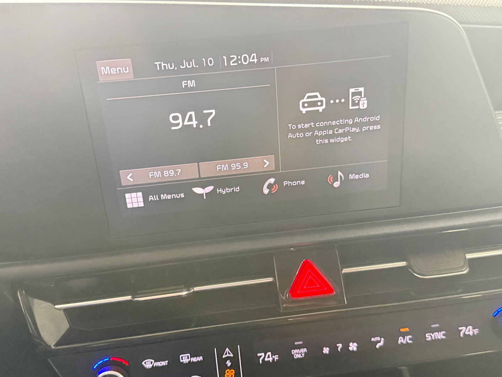 Thumbnail: 2024 Kia Niro - 4