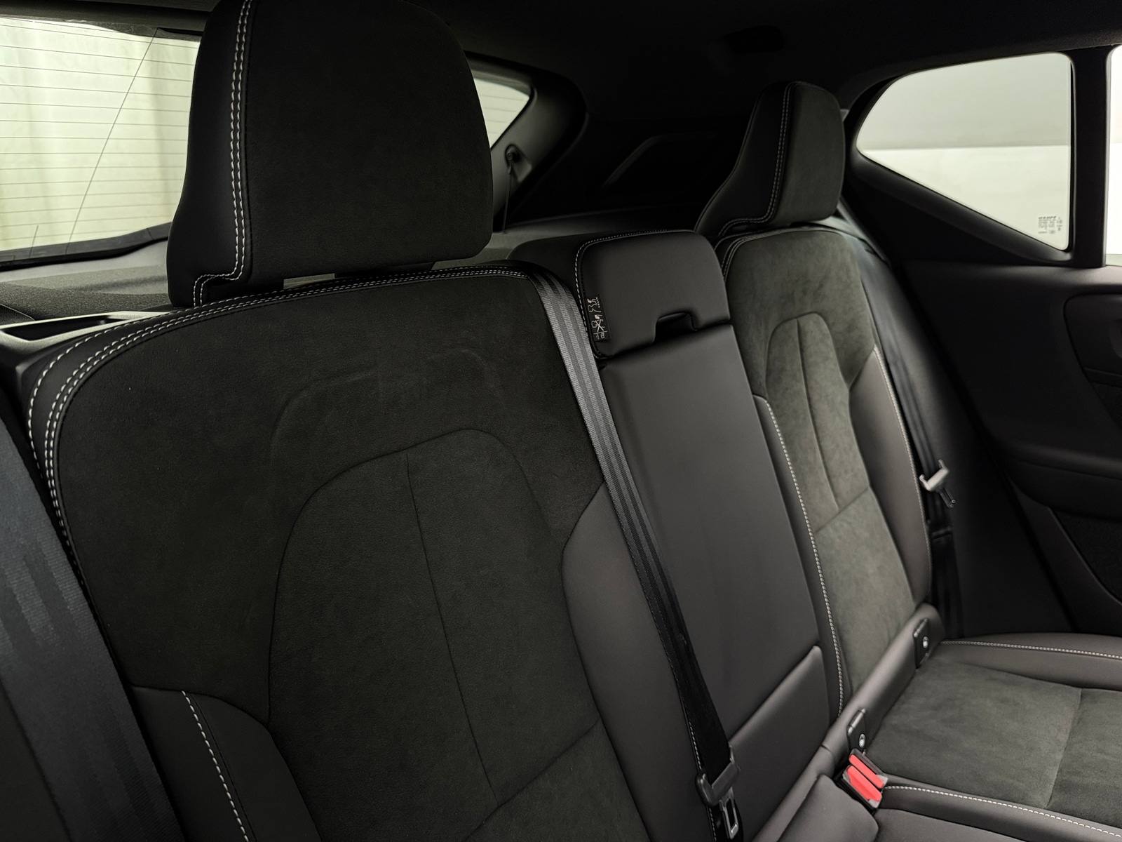 Thumbnail: 2022 Volvo XC40 - 5