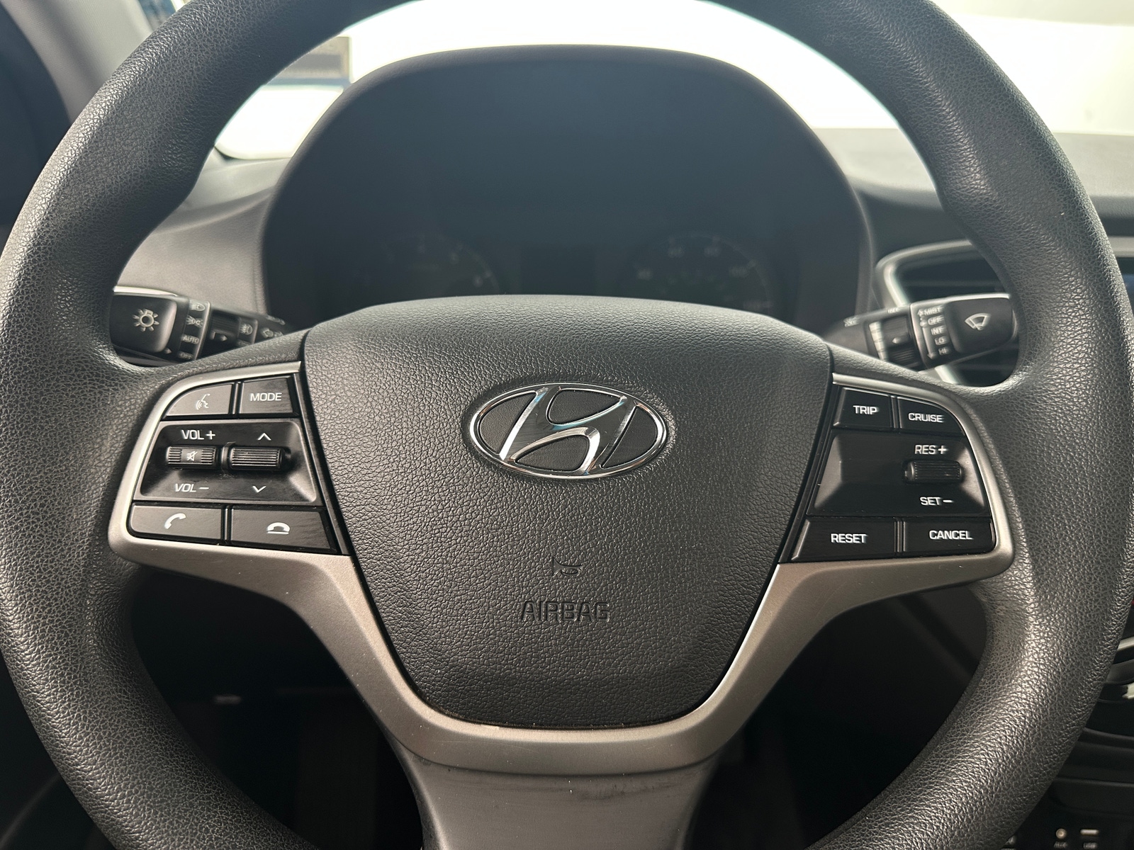 Thumbnail: 2022 Hyundai Accent - 5