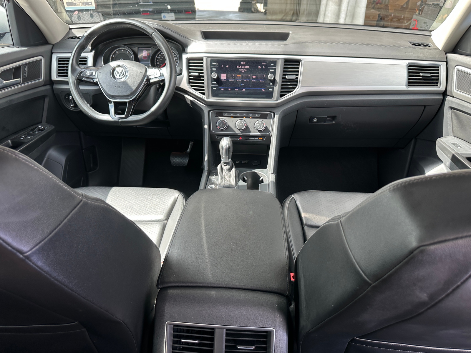 Thumbnail: 2018 Volkswagen Atlas - 3