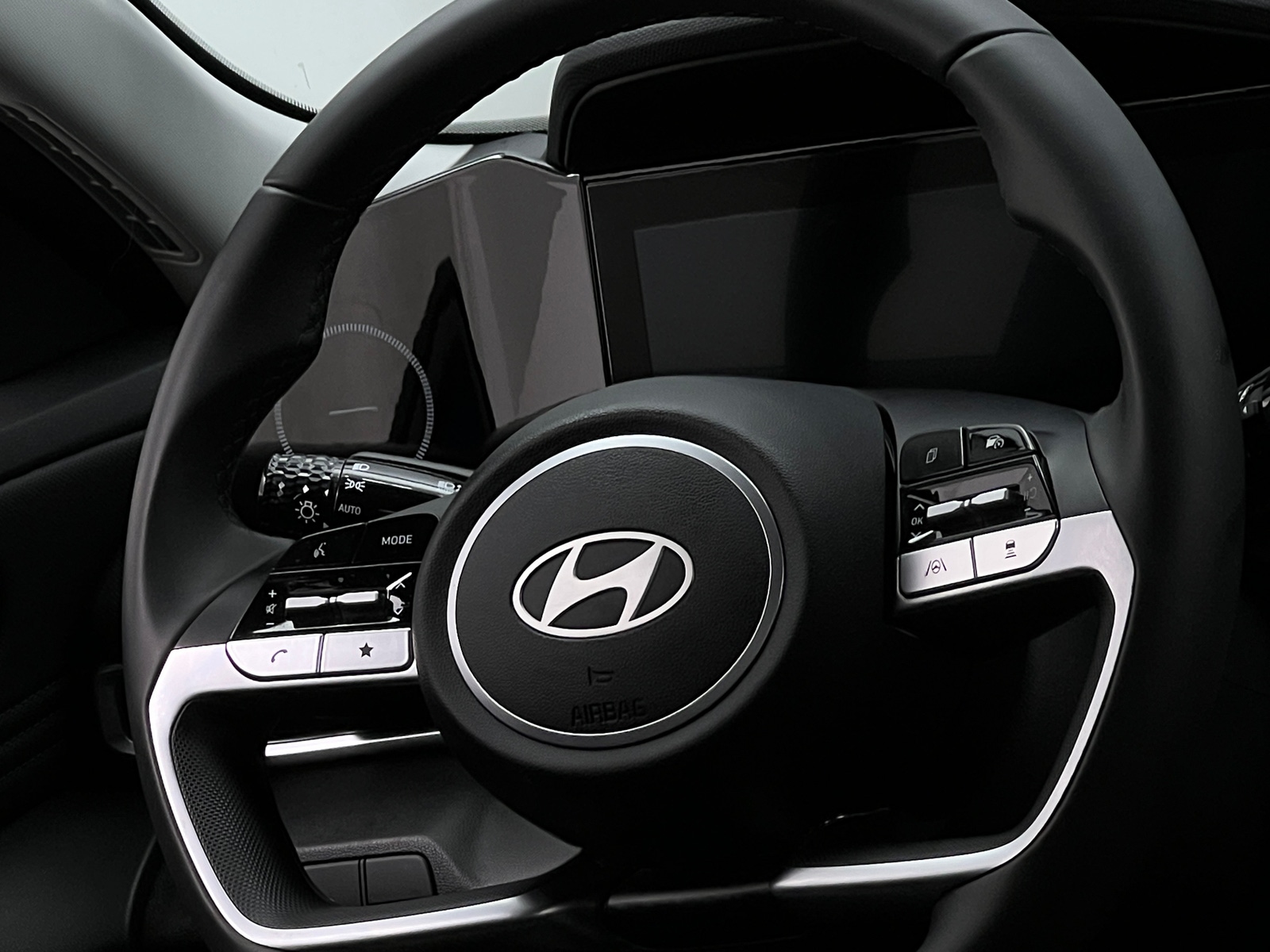 Thumbnail: 2025 Hyundai Elantra - 4