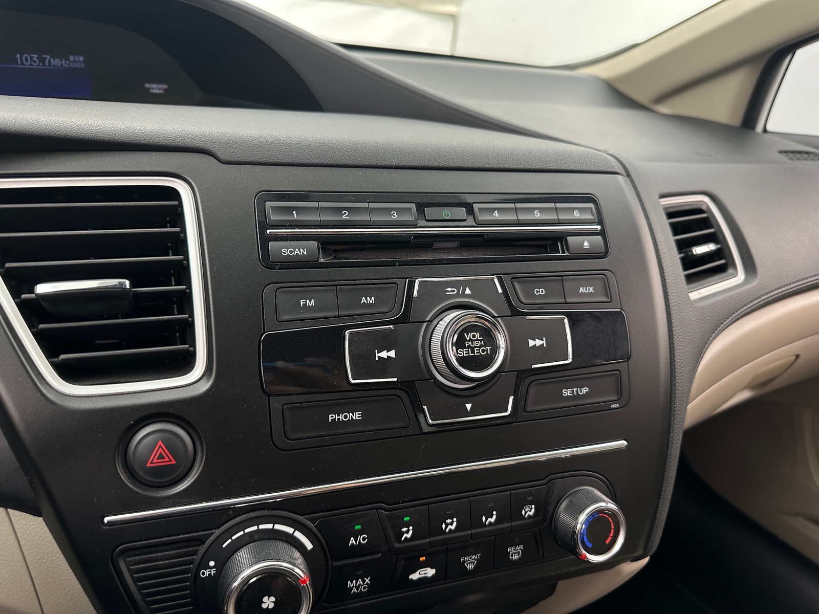 Thumbnail: 2015 Honda Civic - 4